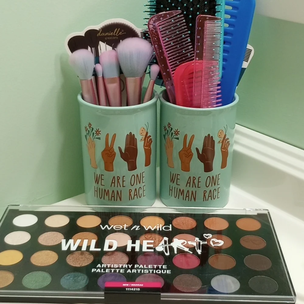 Ceramic Beauty Tool Holder